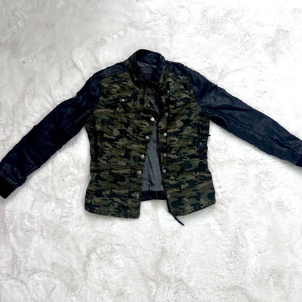 Kids BlankNYC Camo/ Leather Like distressed jacket size M